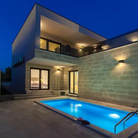 Villa Eden Srima